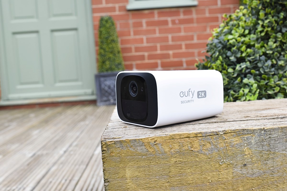 eufy SoloCam S220 — Cuerpo