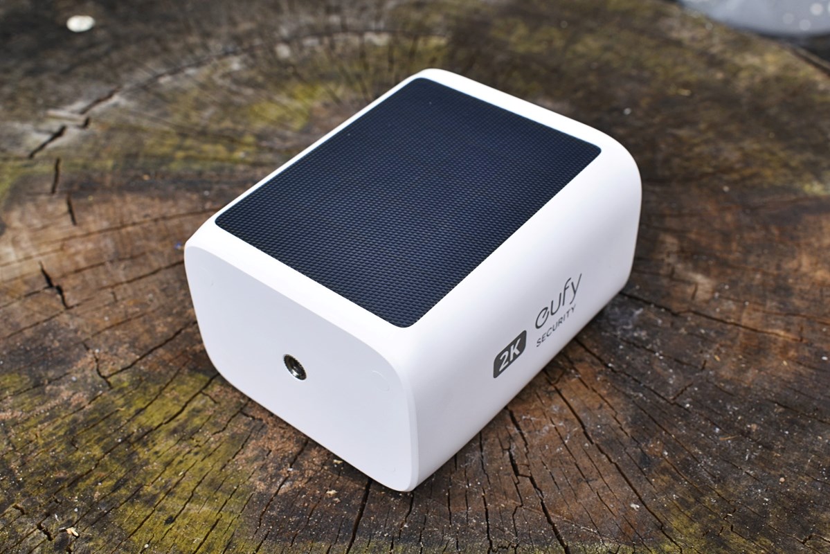 eufy SoloCam S220 — Panel Solar